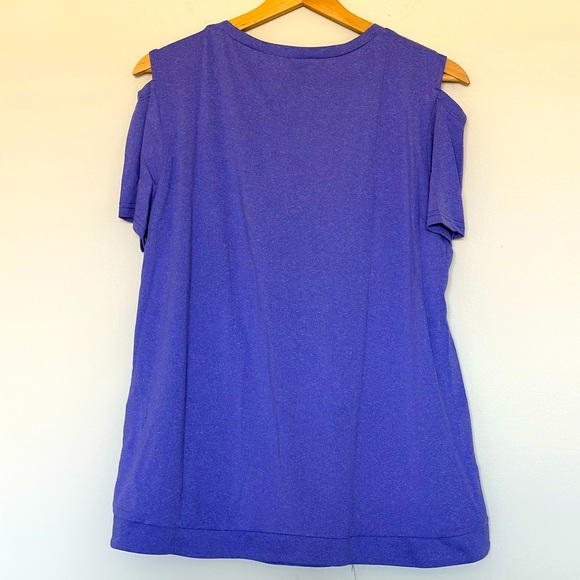 NWT Women’s Cold Shoulder Top Short Sleeve - Picture 2 of 3
